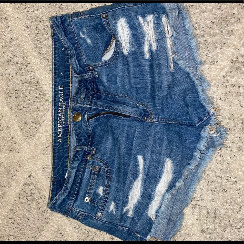 American Eagle ripped Jean shorts